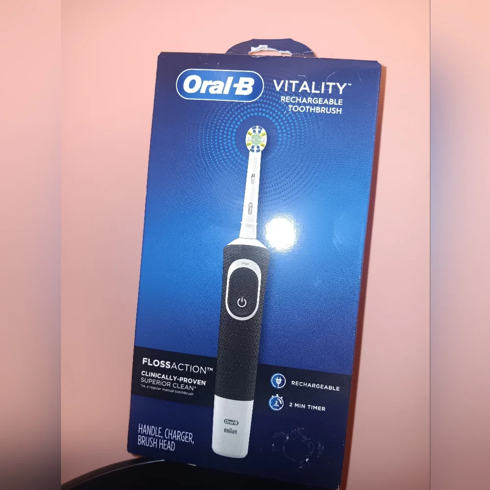 NEW Oral-B Vitality Rechargeable Electric Toothbrush FlossAction Timer - Picture 4 of 7
